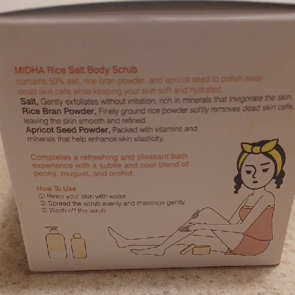 Midha Rice Salt Body Scrub - Picture 3 of 4